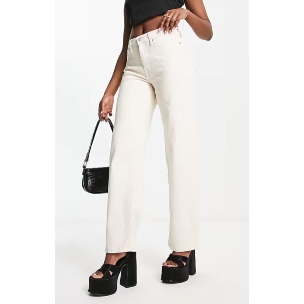 NWT CALVIN KLEIN Cotton High Rise 90s Fit Straight Leg Ecru Jeans Size 16 33